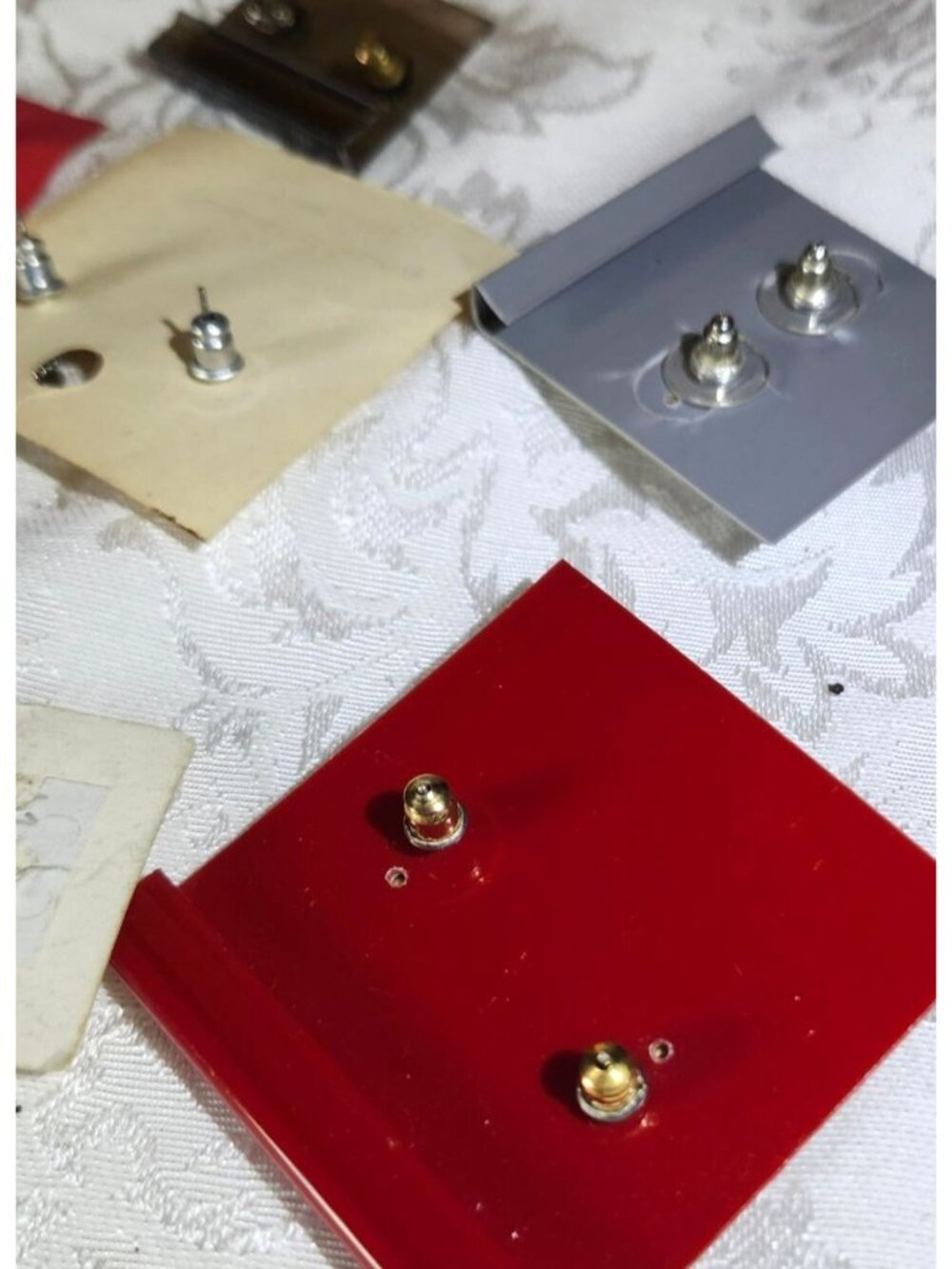 11 Pairs Of Vintage Style Earrings Mixed Materials & Designs Dainty Pierced Styl - Picture 10 of 10